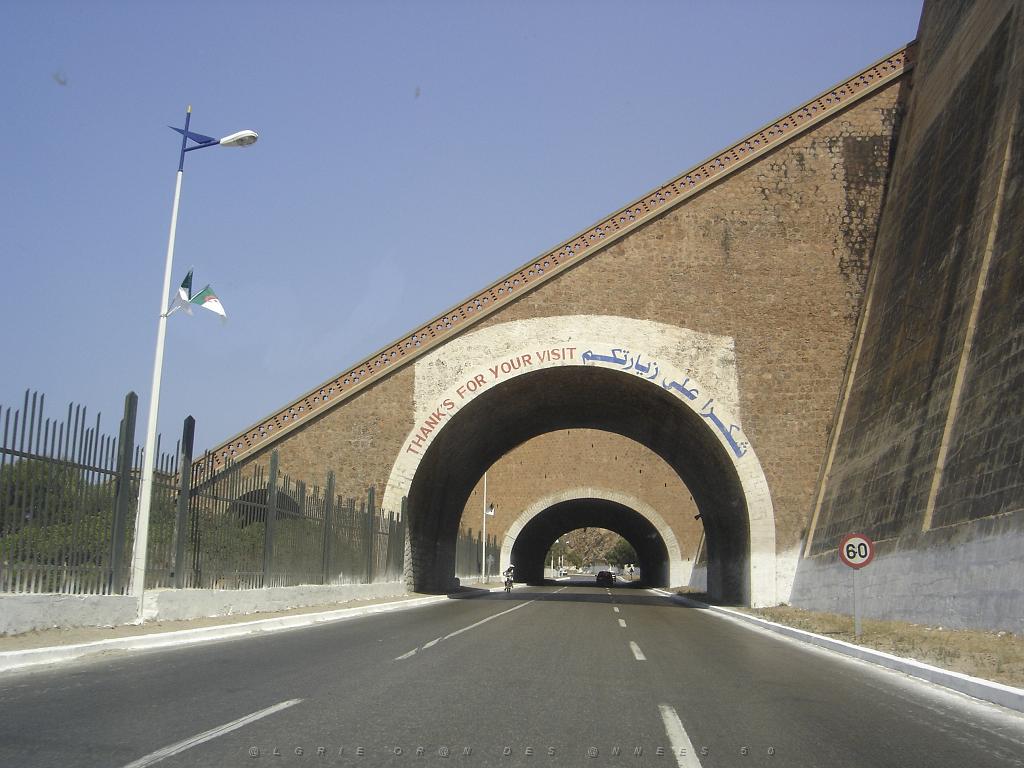 ORAN 2007 JUILLET 04 DE KEBIR A PLACE D ARMES-FIN DE LA ROUTE DE LA CORNICHE.jpg